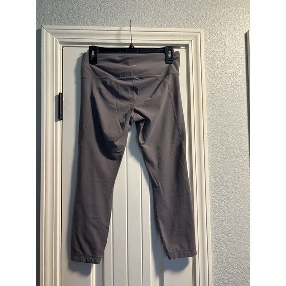 Athleta Elation Leggings Womens Medium Petite Gray High Rise Yoga Workout Pants - Picture 4 of 5